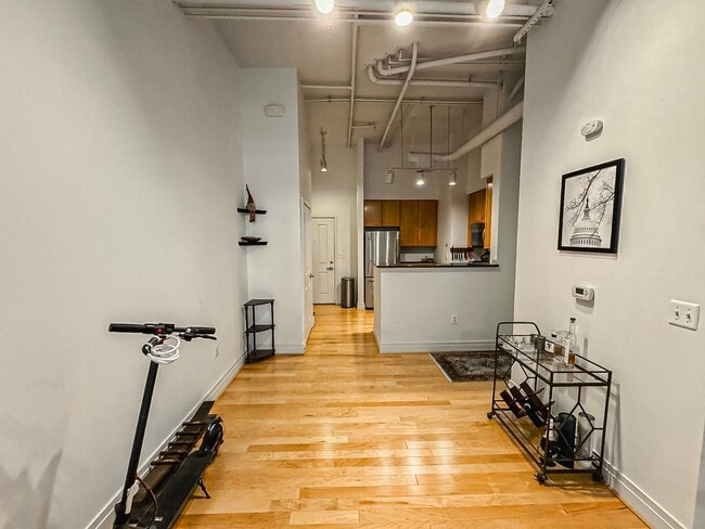 Photo - Luxurious 1 Bed 1 Bath Condo In Desired Courthouse Community - Water Included in Rent!