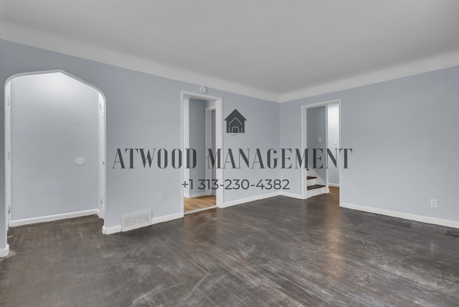 Building Photo - This beautifully updated 4-bedroom, 2-bath single-family home is ready for move-in!