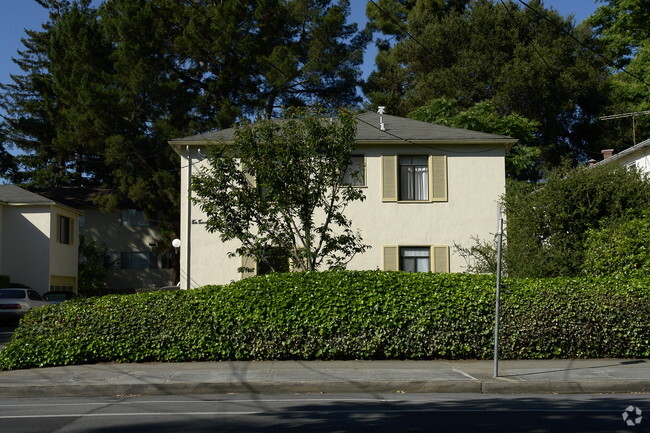 Foto del edificio - Laurel Oaks Apartments