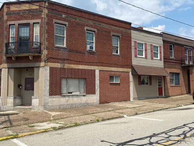 Building Photo - 700 Brinton Ave