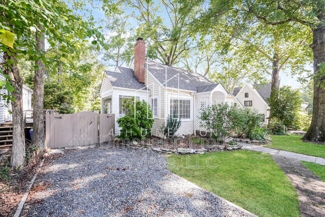 Foto del edificio - 1818 Walker Ave