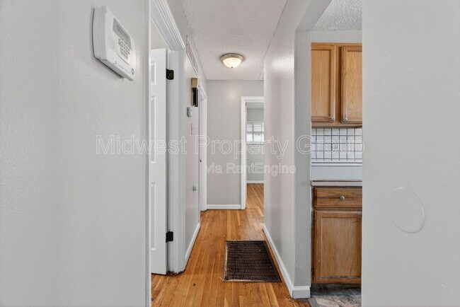 Foto del edificio - 257 Glen Garry Rd