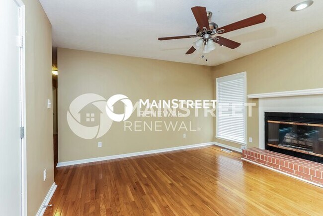 Foto del edificio - 3 Bedroom Pet-Friendly Home in Louisville,...