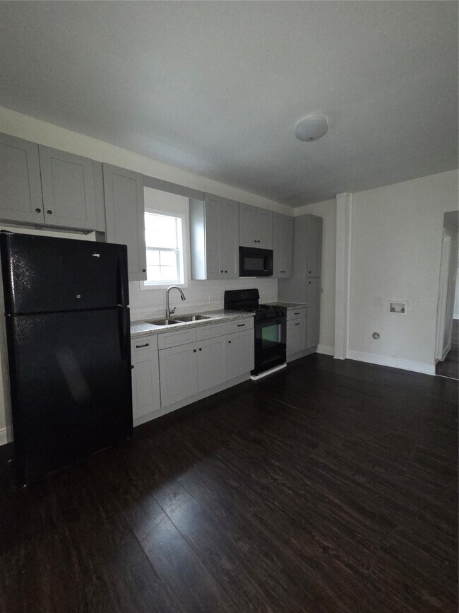 Foto del edificio - 7902 Hudson St