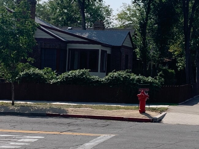 Building Photo - 800 S Arlington Ave
