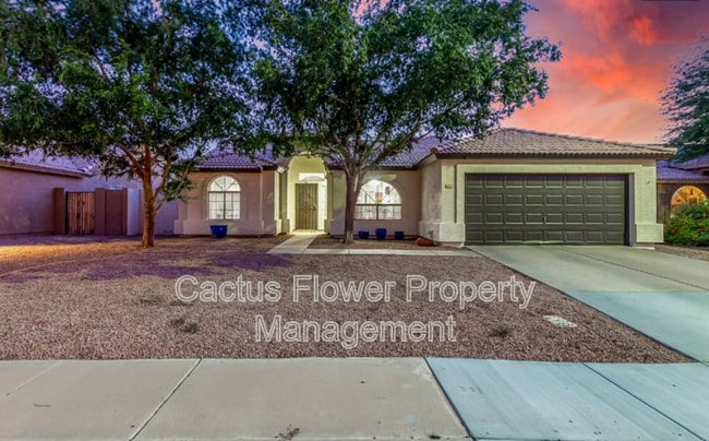 Foto del edificio - 691 W Fairview St