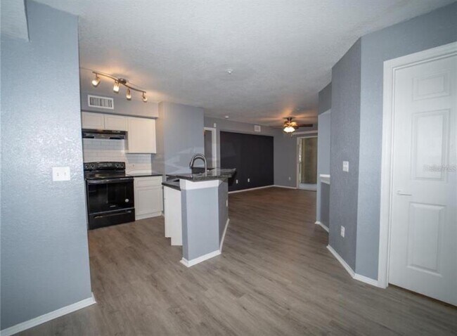 Building Photo - 829 Camargo Way