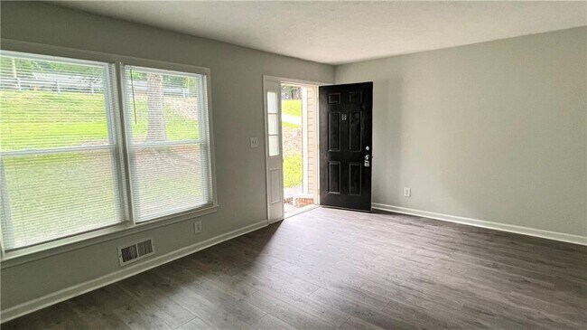 Foto del edificio - 4007 Burns Rd NW