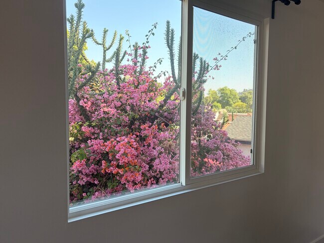 Foto del edificio - 4912 Mendota Ave