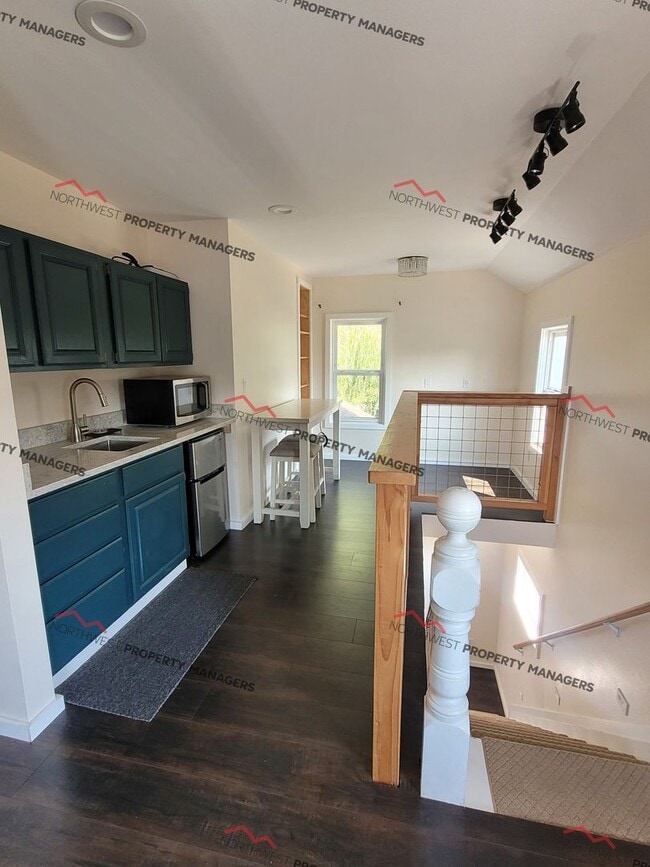 Building Photo - STATUS: AVAILABLE | R290C | $1200 + $250 F...