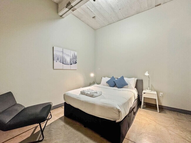 Foto del edificio - 555 Evergreen St