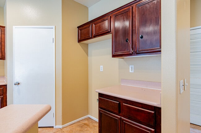 Building Photo - 64310 Appalachian St