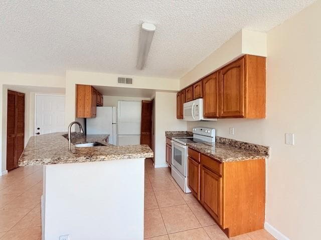 Building Photo - 9999 Summerbreeze Dr