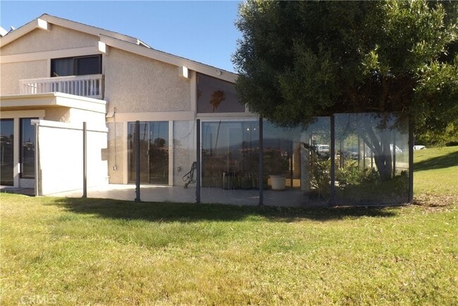 Building Photo - 130 Avenida Adobe