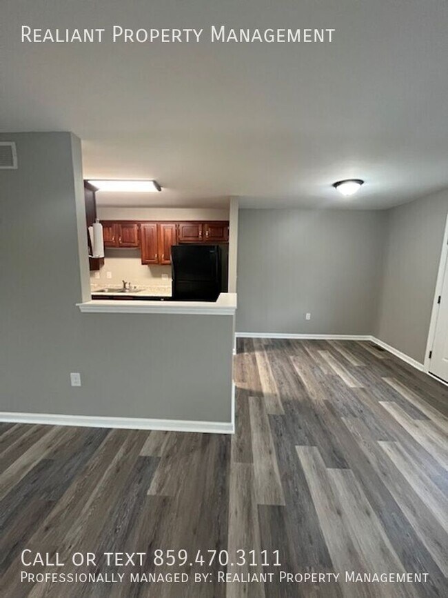 Building Photo - 164 Madonna Dr