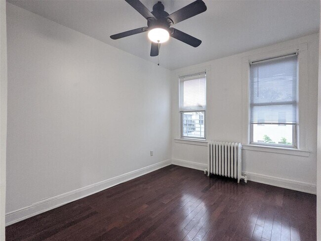 Building Photo - 311 3rd St