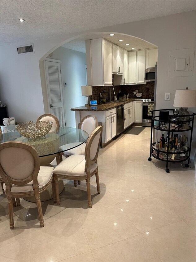 Foto principal - 6600 NE 22nd Way