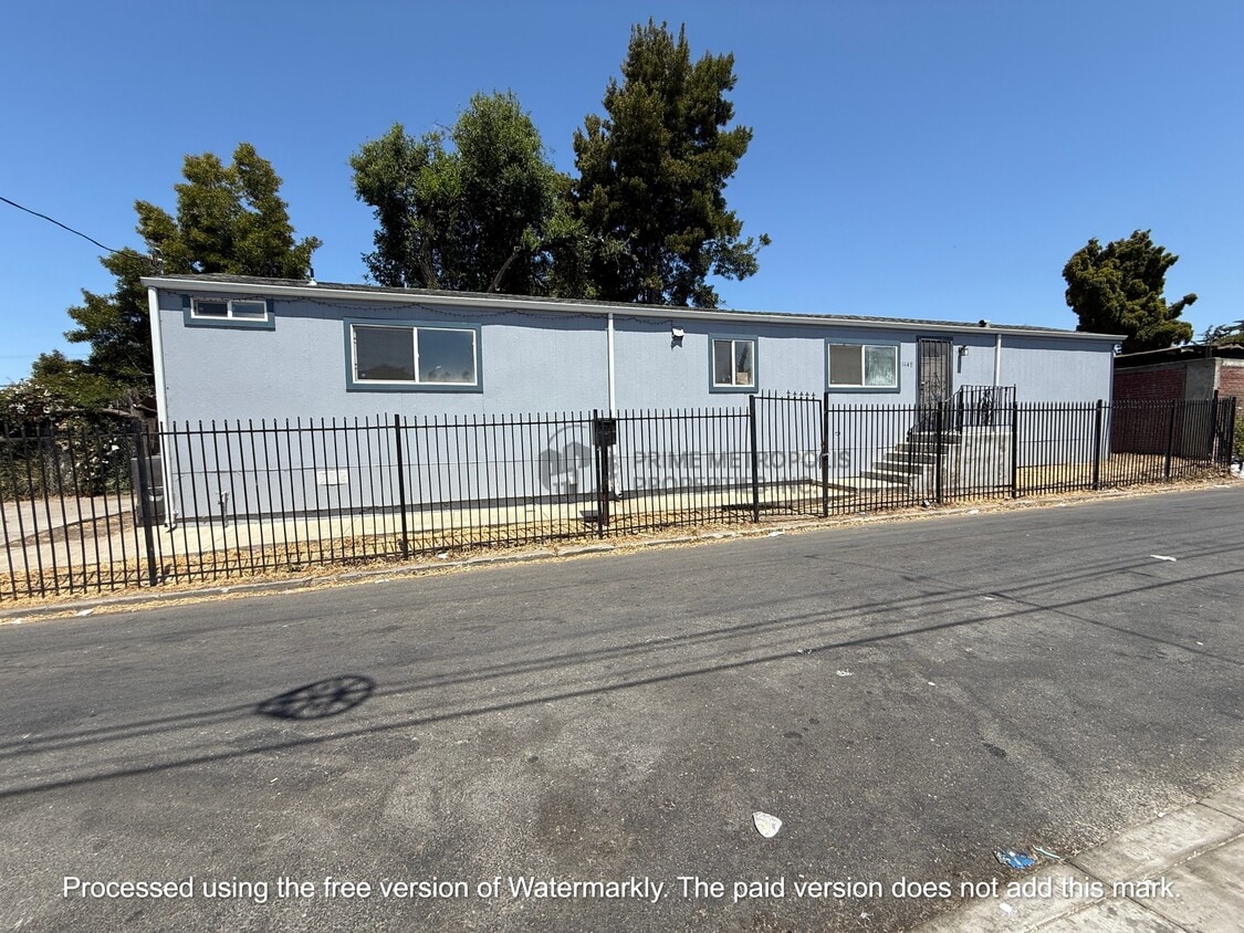 Primary Photo - 1449 71st Ave