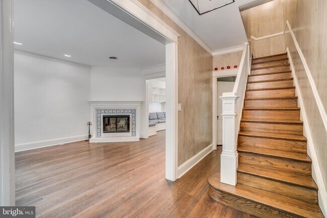 Foto del edificio - 2030 Pierce Mill Rd NW