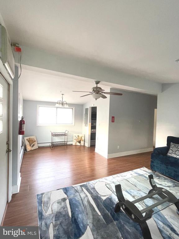 Building Photo - 1229 Crawford Dr