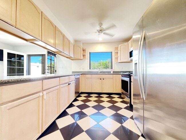 Foto del edificio - Dog Friendly 2/2 Kailua Duplex with one off-street parking!
