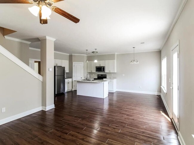 Foto del edificio - 4419 Castellon Way