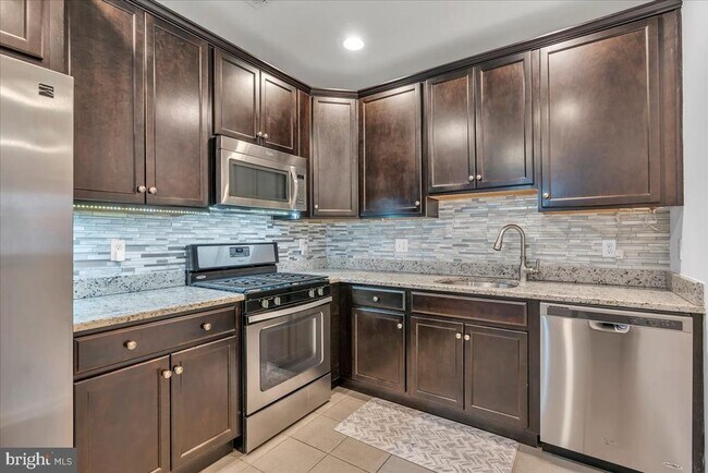 Foto del edificio - 4023 Derby Ct