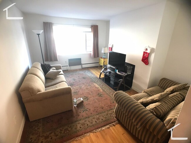 Foto del edificio - Cozy Jamaica Plan 1 Bed