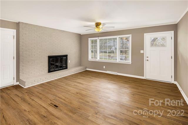 Building Photo - 705 Honeywood Ln