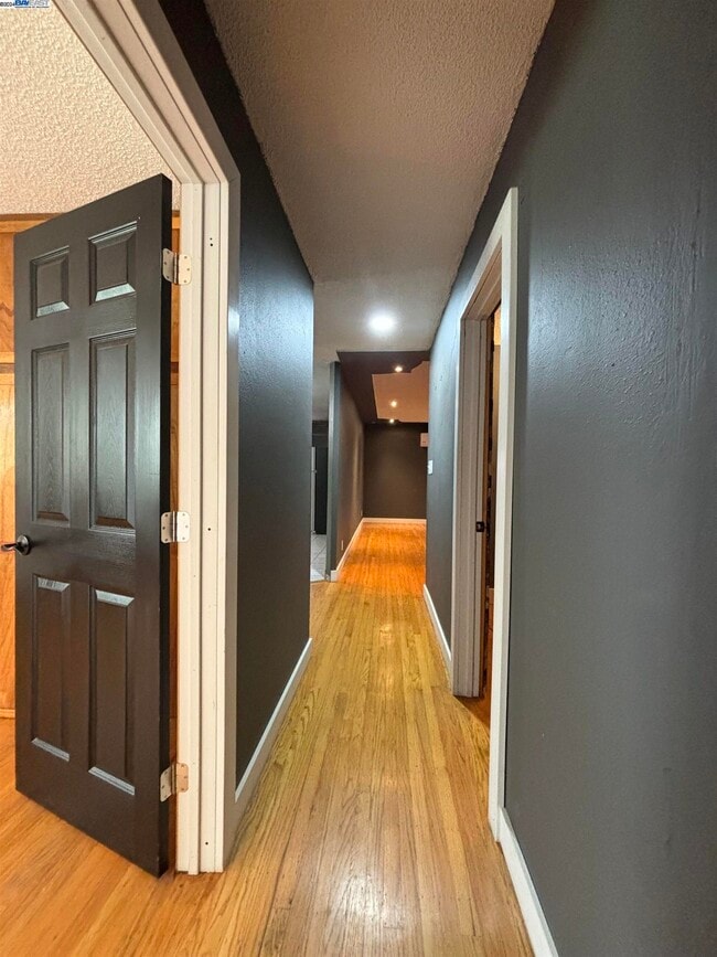 Foto del edificio - 6253 Tourraine Dr