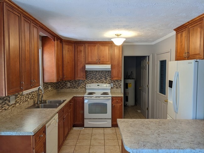 Building Photo - 4306 Fairbluff Rd