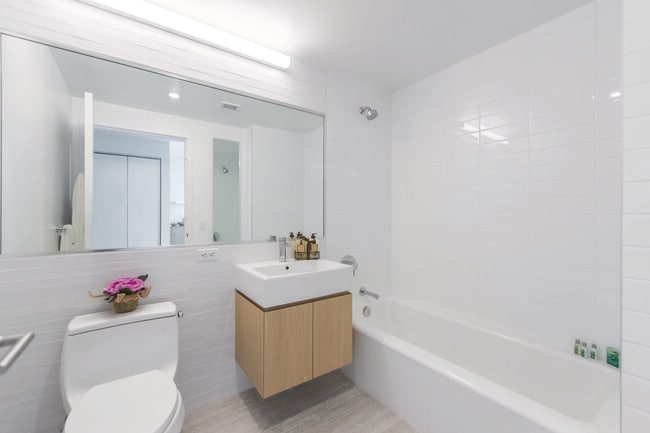 Interior Photo - 10 Halletts Point