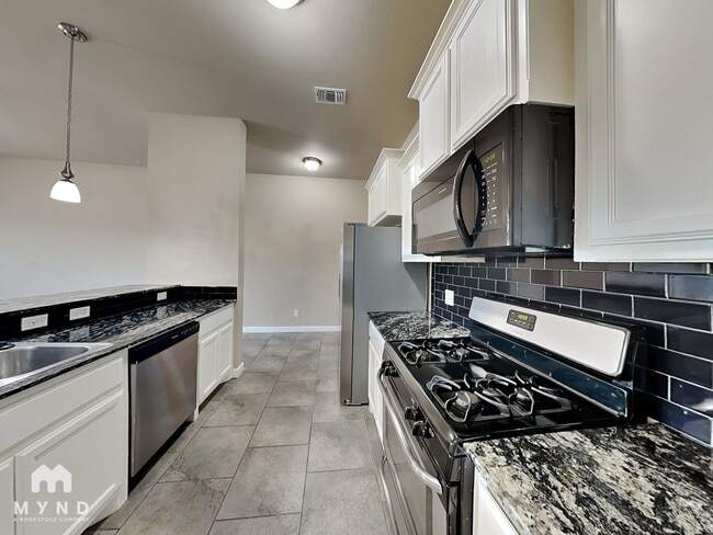 Building Photo - 18112 Manera Wy