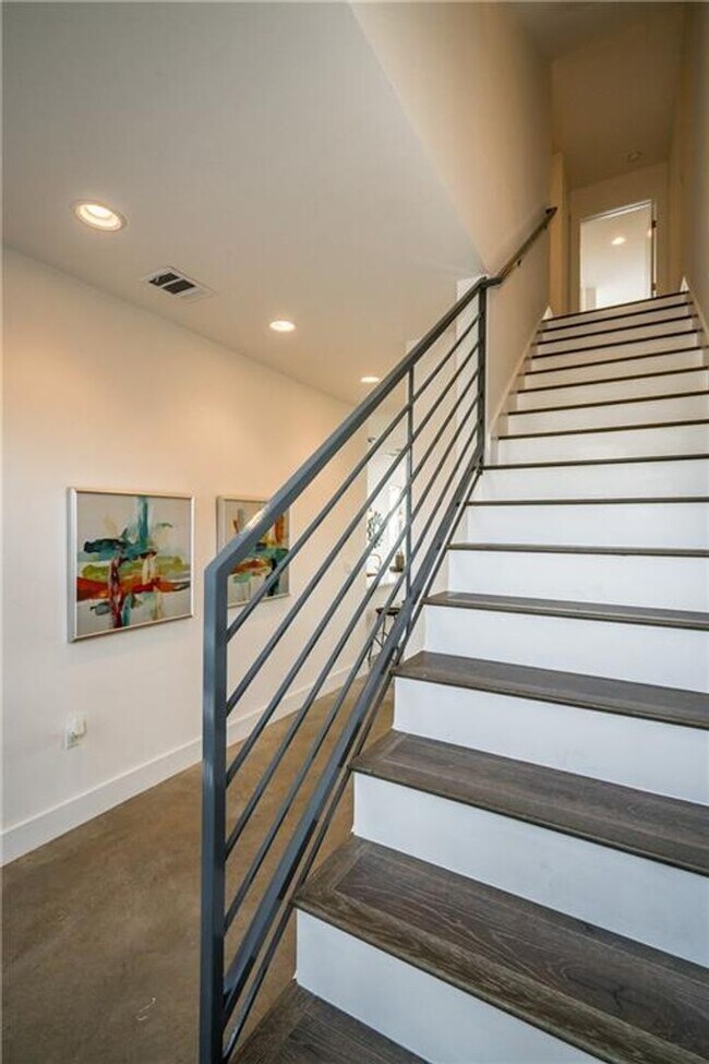 Foto del edificio - 2803 Crest Ave