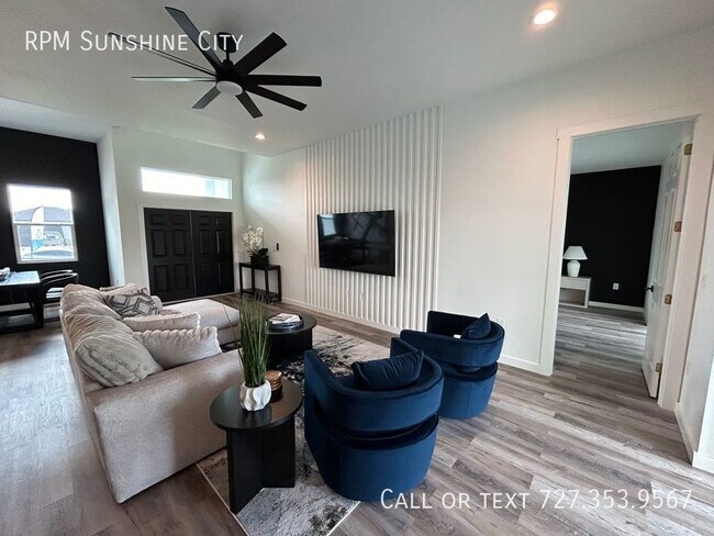 Building Photo - Stunning New Construction Home in Desirabl...