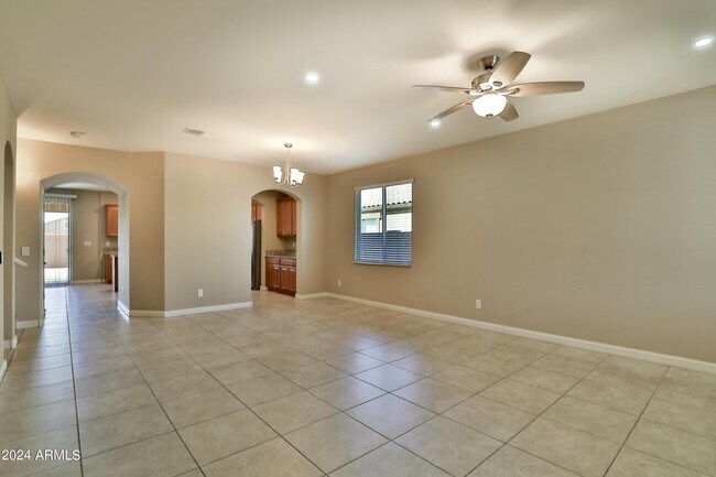 Foto del edificio - 9341 W Colter St