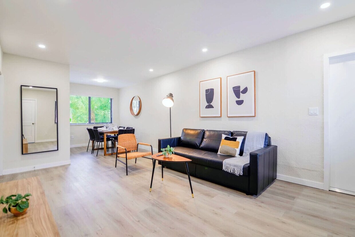 Foto principal - 700 SW 11th Ave