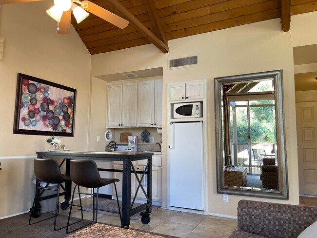 Building Photo - 46880 Mountain Cove Dr