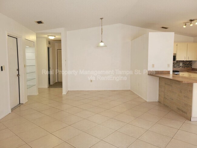 Foto del edificio - 11609 Shady Tree Pl