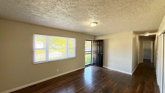 Building Photo - SOUTH EAST/BEECH GROVE 3 BEDROOM 1.5 BATH RANCH RECENTLY UPDATED!