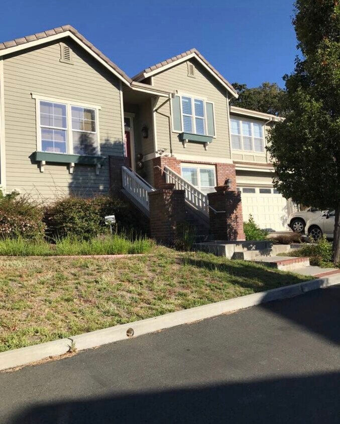 125 Pinheiro Cir, Novato, CA 94945 House Rental in Novato, CA