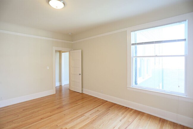 Foto del edificio - 1300 Golden Gate Ave