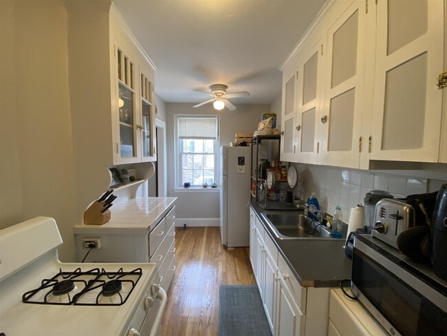 Foto del edificio - 11 College Ave