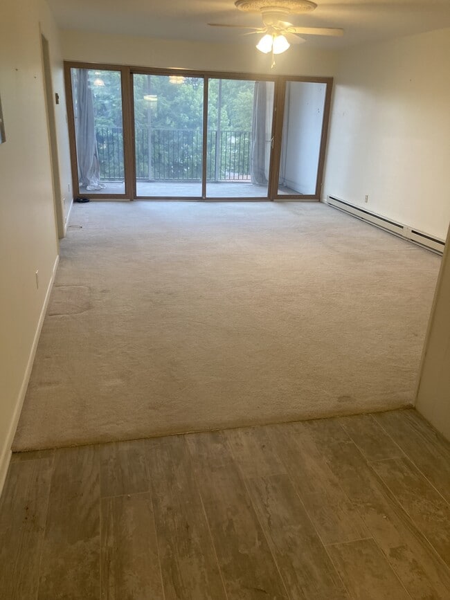 Foto del edificio - 2331 E Market St