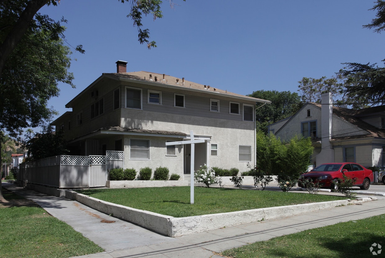 Locust Street Apartments Apartments in Riverside, CA