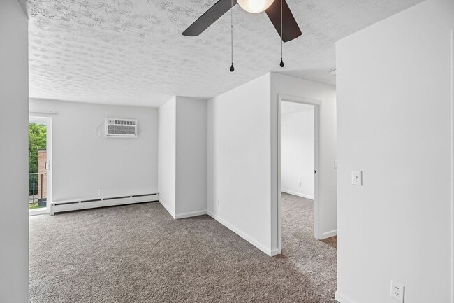 Interior Photo - Overlook at Wyoming