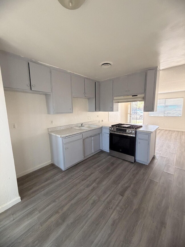Foto del edificio - Charming 2 Bed / 1 Bath Four-Plex Unit Available Now!