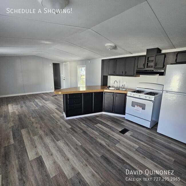 Foto del edificio - 2737 W Washington Center Rd