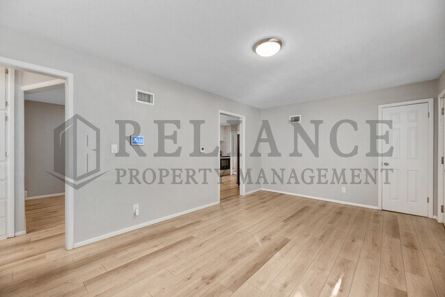 Foto del edificio - 169 Western Ave