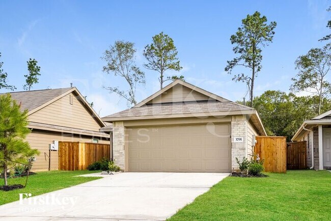 Building Photo - 3791 Solanum Dr